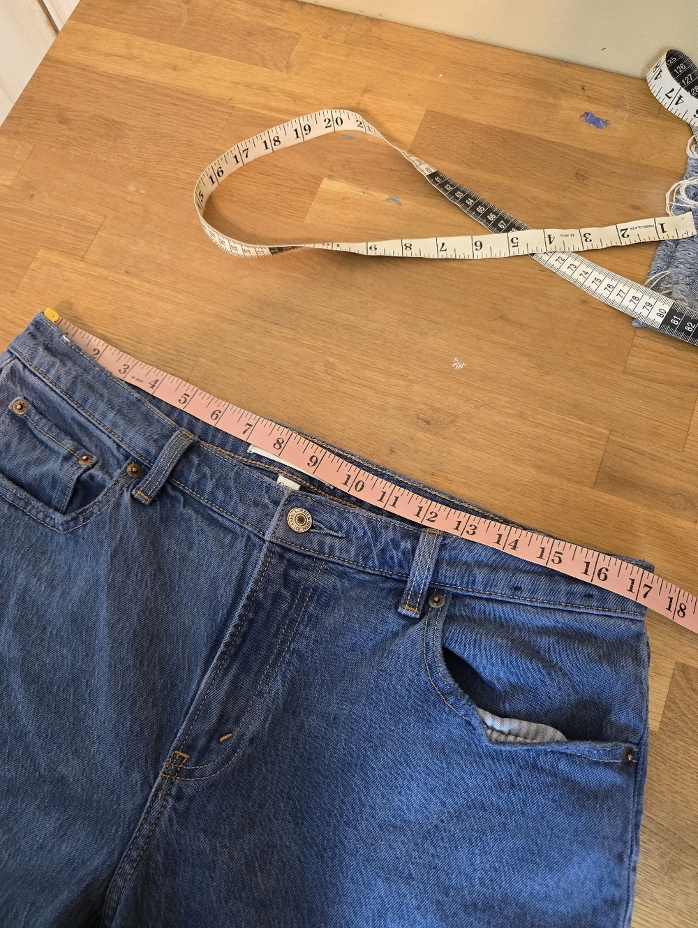 Abercrombie & Fitch Curve Love The '90s Straight Mid Rise Jean 31XL - Picture 9 of 13